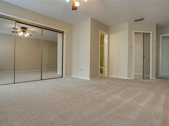 4th image of 1419 Uvalde St