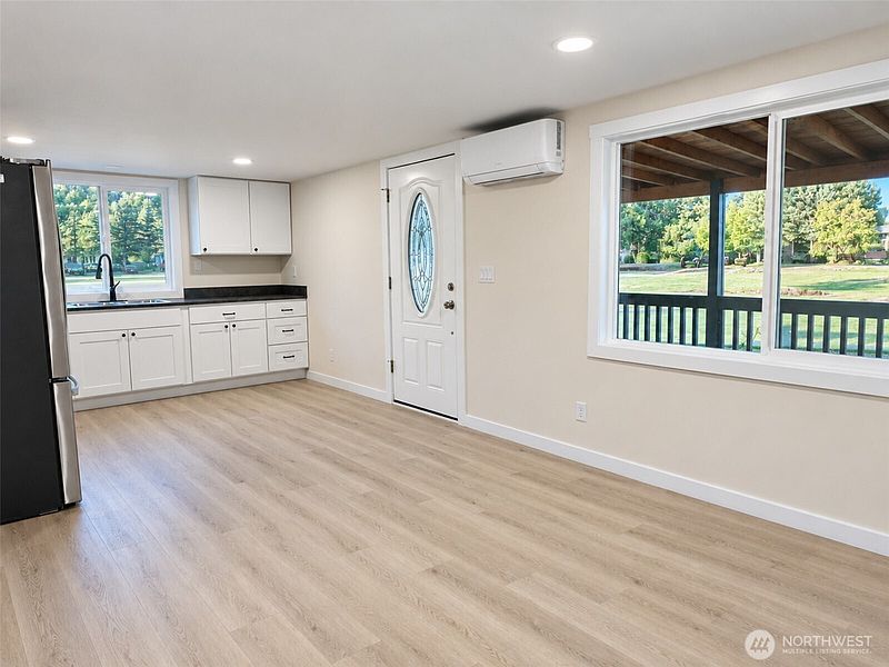 5th image of 262 Mossyrock Road W #34