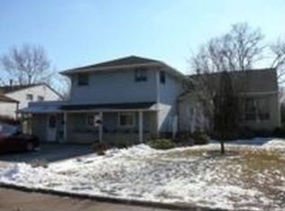 995 Kingston Dr, Cherry Hill, NJ 08034