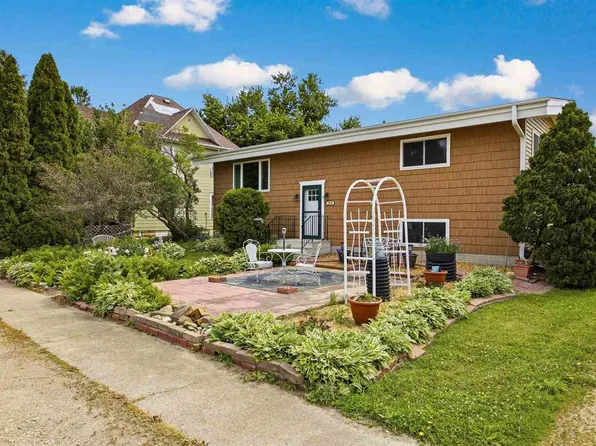 100 Rohrback St, Morley, IA 52312