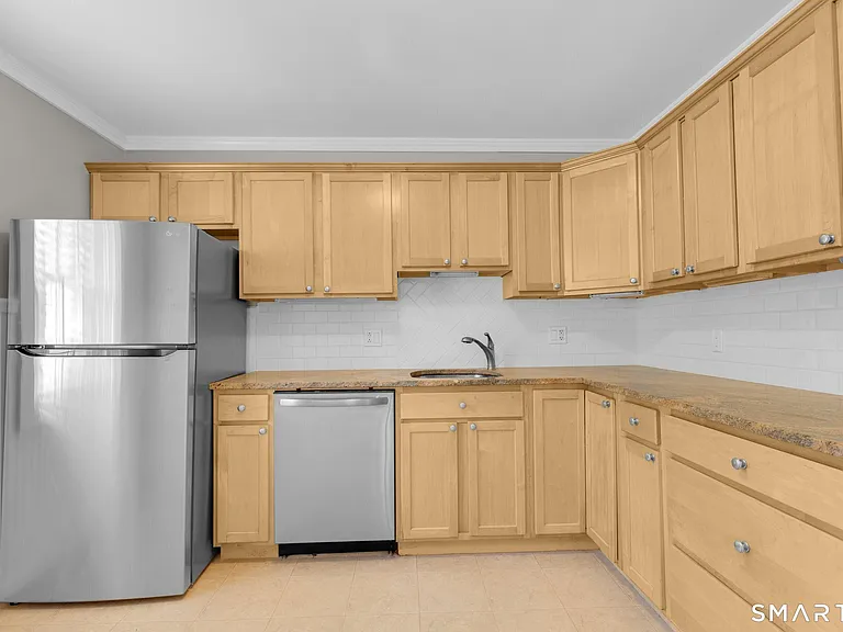 102 Salem Walk #102 — Photo 4