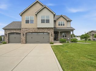 9967 Wisteria Ln, Saint John, IN 46373