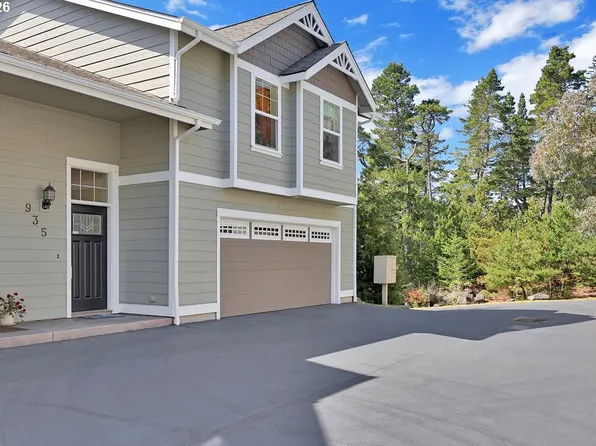 935 Hemlock St, Florence, OR 97439
