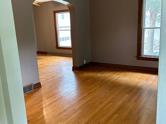 2nd image of 217 W Lincoln St #1