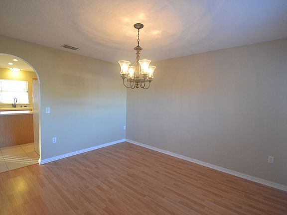5th image of 2039 Elmhurst Ln