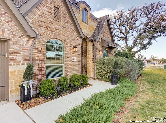 4th image of 629 Vale Ct