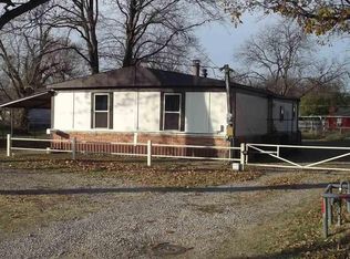 711 Park St, Burkburnett, TX 76354
