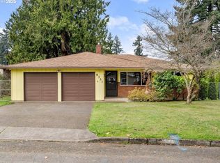 8331 SE Carnation St, Milwaukie, OR