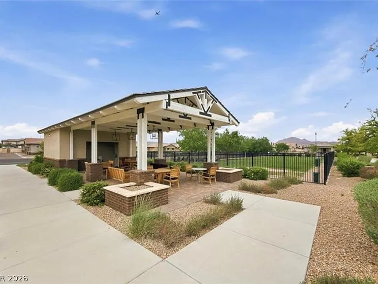 208 Bellini Peak Ave — Photo 11
