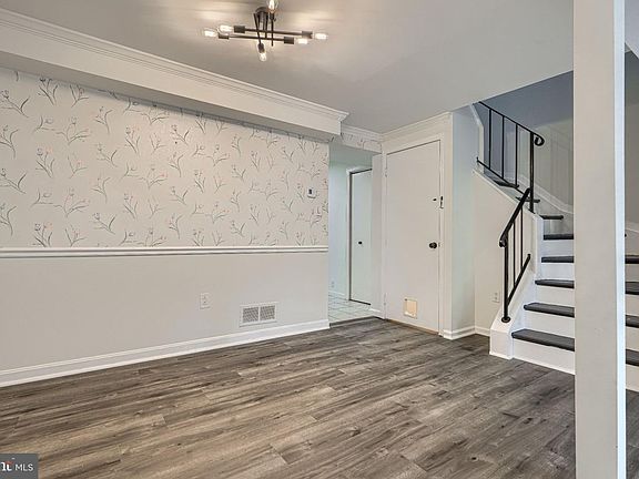 5th image of 12 Bantry Ct