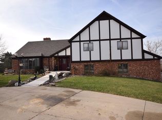 7165 Town Line Rd, West Bend, WI 53090