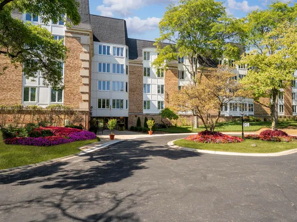 150 Lake Blvd APT 154, Buffalo Grove, IL 60089