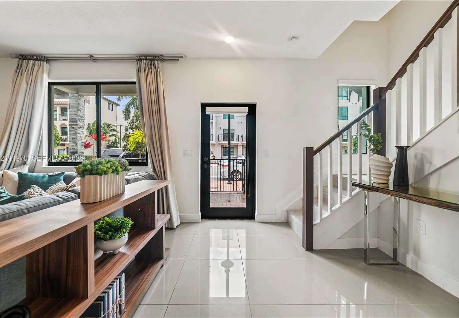 Downtown Doral South Phas — Photo 4