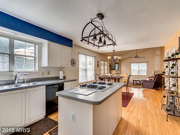 4th image of 13410 Hudson Pl