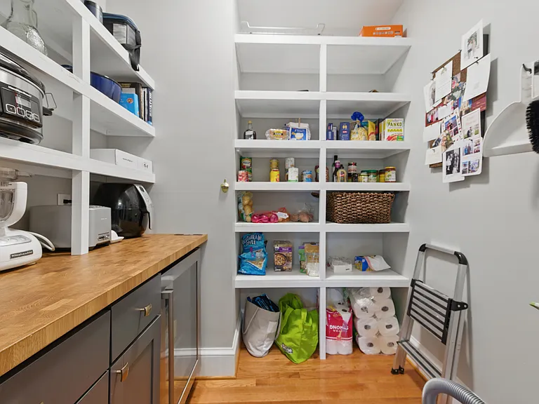 5010 Gosnold Ave — Photo 27