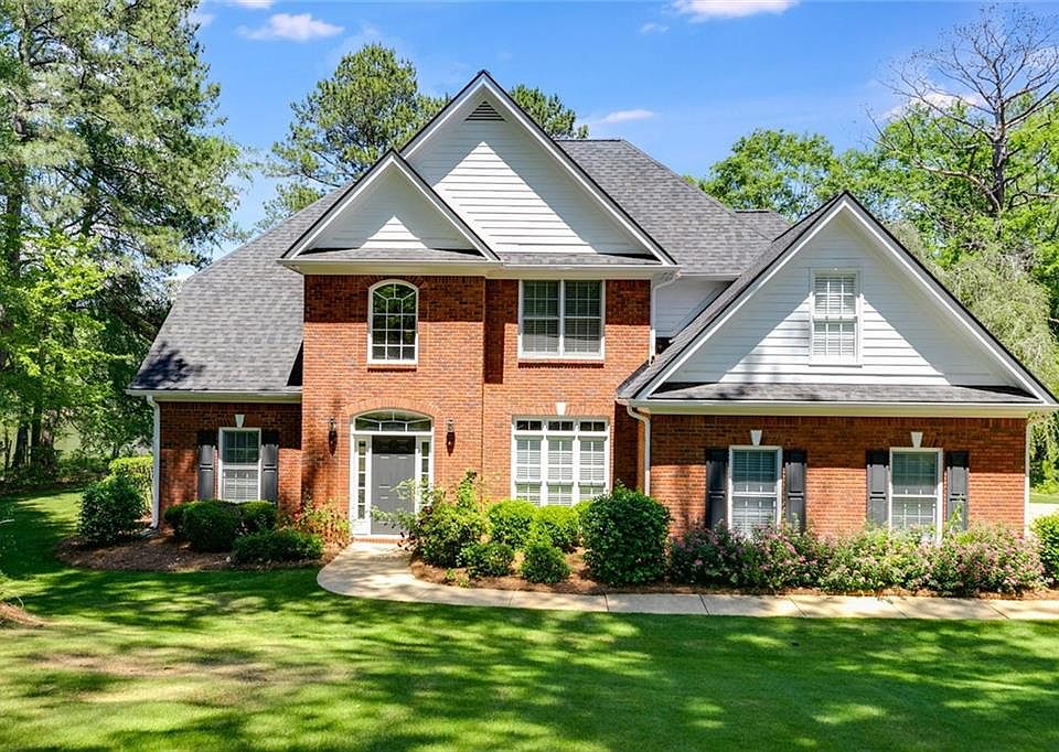 1st image of 110 Pond View Point