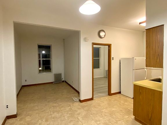 3rd image of 3250 44th St APT 2F