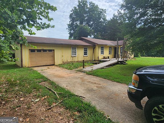 2nd image of 1182 Cleveland Mill Rd
