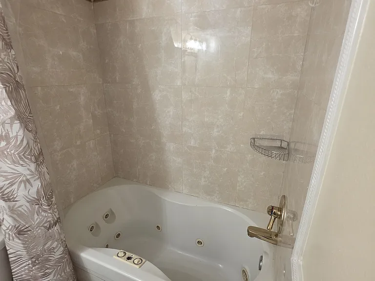 189 Cambridge Ln — Photo 13