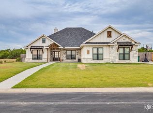 4541 Old Stone Dr, San Angelo, TX 76904