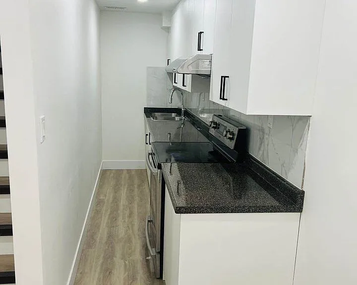 3916 Auckland Ave #BASEMEN — Photo 11