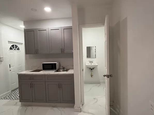 6900 SW 1st St, Margate, FL 33068