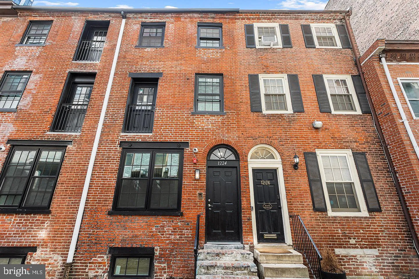 1 bed, 1.0 bath, 1551 sqft, $1,599 — Photo 1