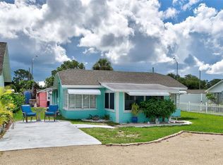 727 S McCall Rd, Englewood, FL 34223