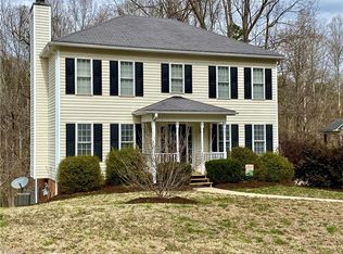 2276 Briar Glen Rd, Winston Salem, NC 27127