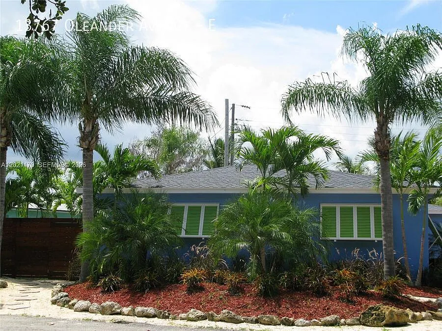 13767 Oleander Ave #E