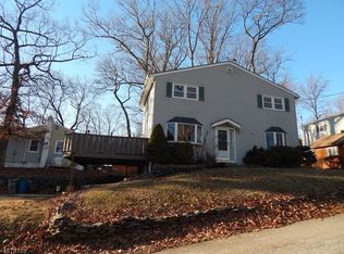 579 Rogers Dr, Landing, NJ 07850