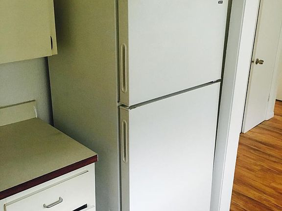 3rd image of 535 18th Ave S APT 3