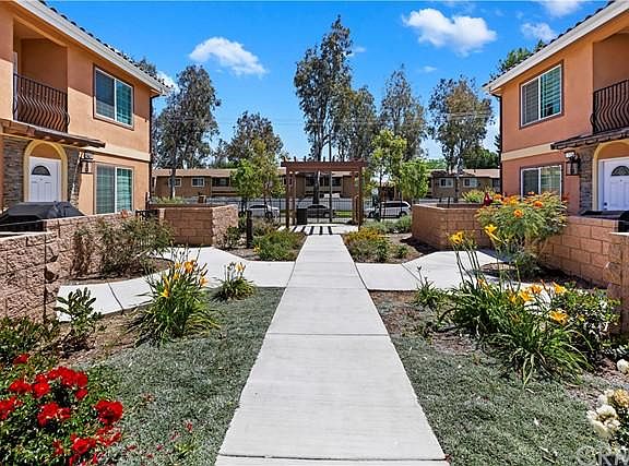 4th image of 16408 Valencia Ave #215