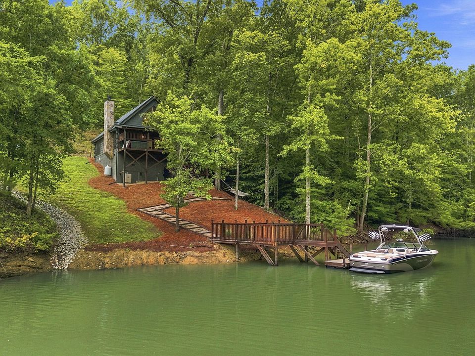 1st image of 120 Daryl Way