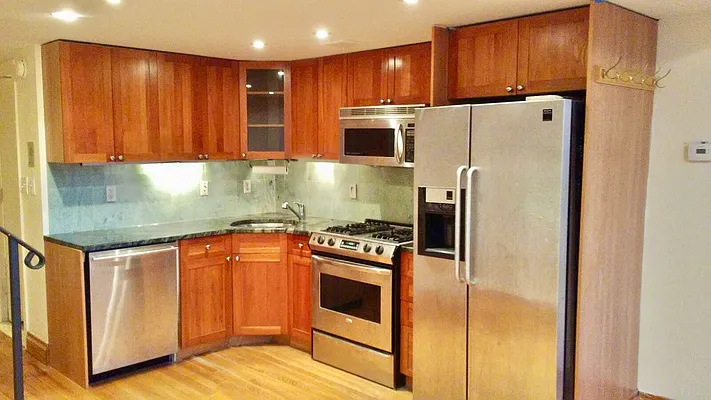 Rented by Compass | media 7