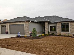 9433 Wishing Well Dr, Lincoln, NE 68516