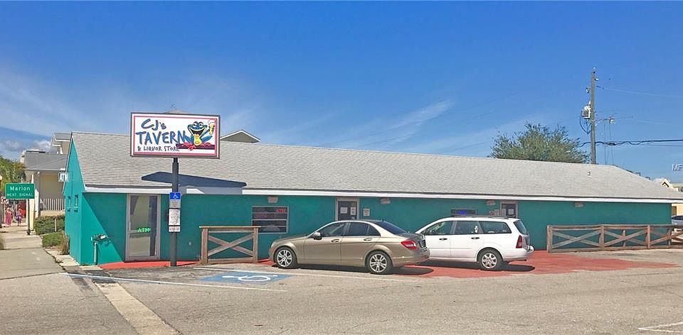 2nd image of 226 Tamiami Trl