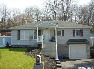 205 Blackmore Rd, Camillus, NY 13031