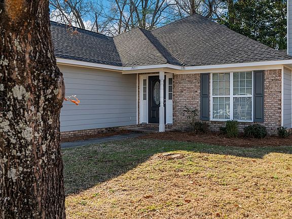 3rd image of 7011 Hunter Hill Ct