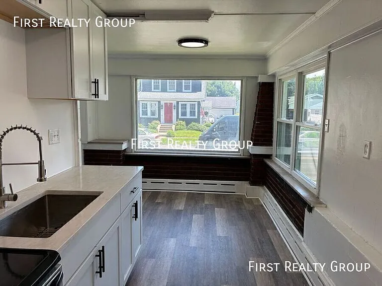 908 Washington Ave #A — Photo 4