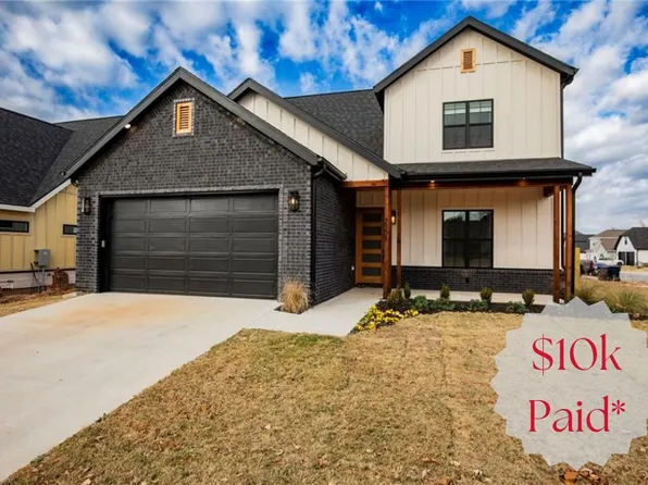 2331 W Seminole Dr, Rogers, AR 72758