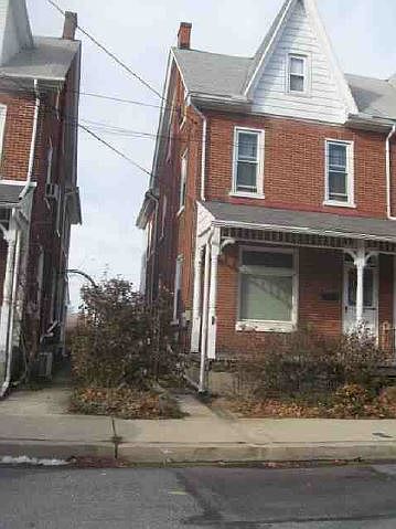 2nd image of 121 W Arch St