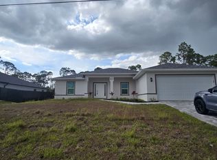 51 Wilmington Pkwy, Cape Coral, FL 33993