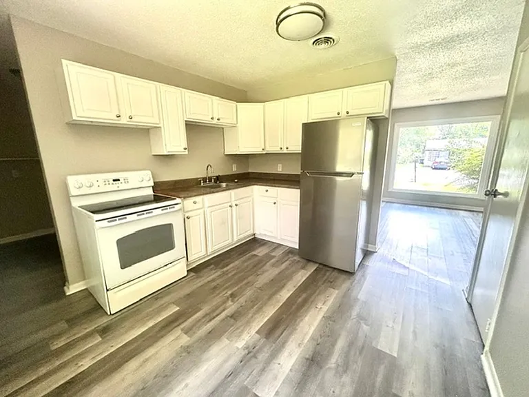 2307 Mount Vernon Rd NW — Photo 5