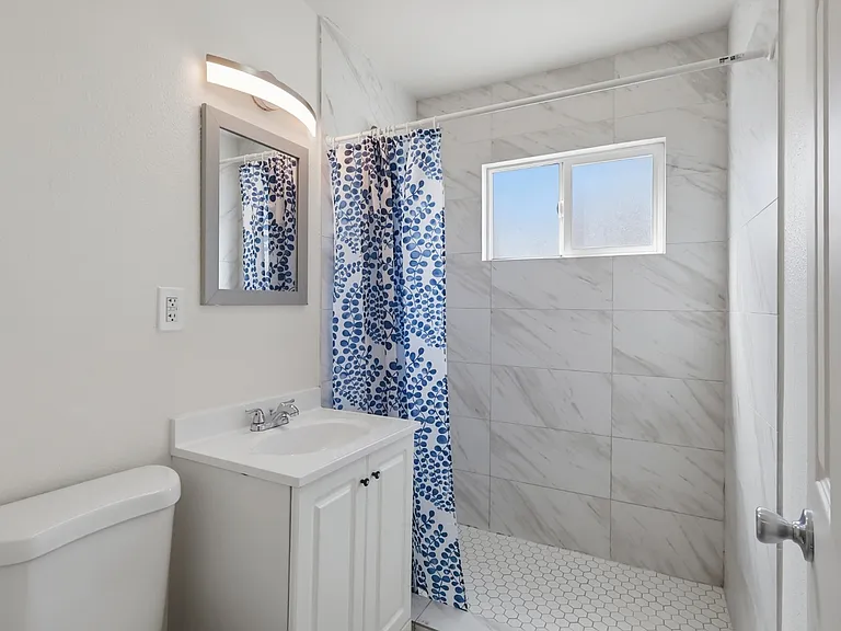 180 W New York Ave — Photo 12