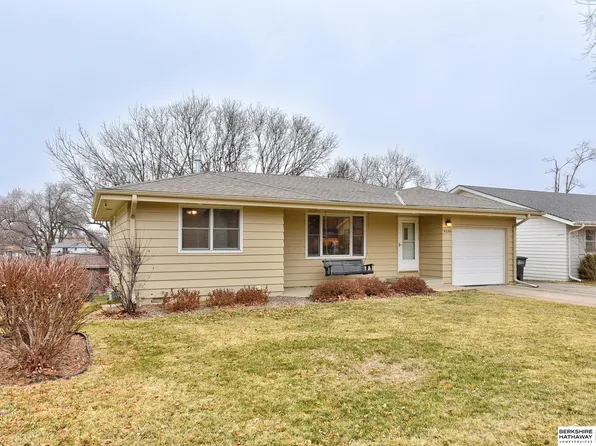 9330 Ohio St, Omaha, NE 68134