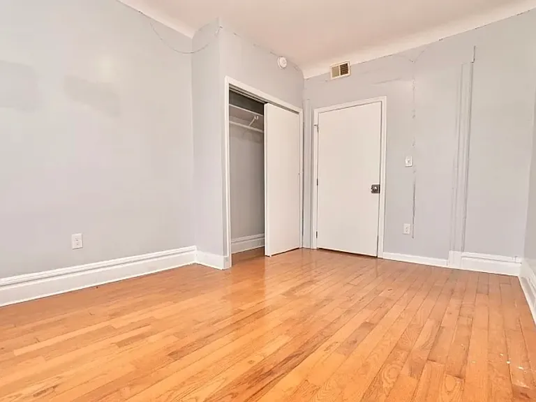 20 Stuyvesant Ave #1 — Photo 2
