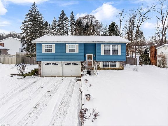 2nd image of 3206 Cranwood Cir