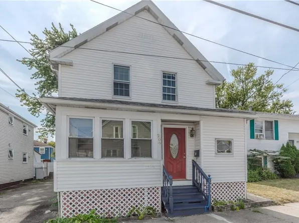 206 Montgomery Ave, Cranston, RI 02905