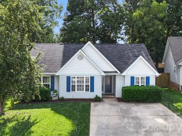 5906 Meadow Hill Dr, Charlotte, NC 28212